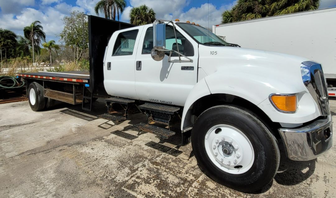 2008 FORD F750 - Image 3